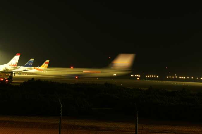 Billund lufthavn, lørdag aften