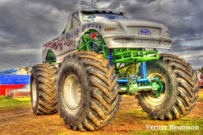 Monster truck HDR